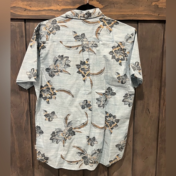 O’Neill button down Hawaiian shirt - Picture 3 of 4
